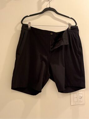 lululemon athletica Men's Black Shorts